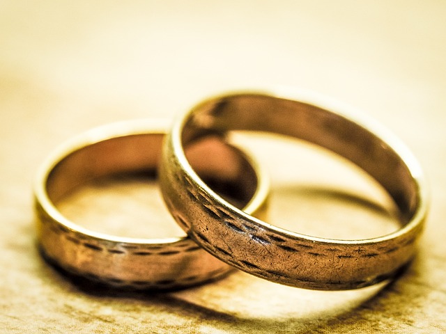 Cómo saber si un anillo es de oro